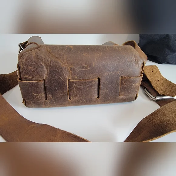 Colsen Keane Leather Bag - Picture 5 of 11